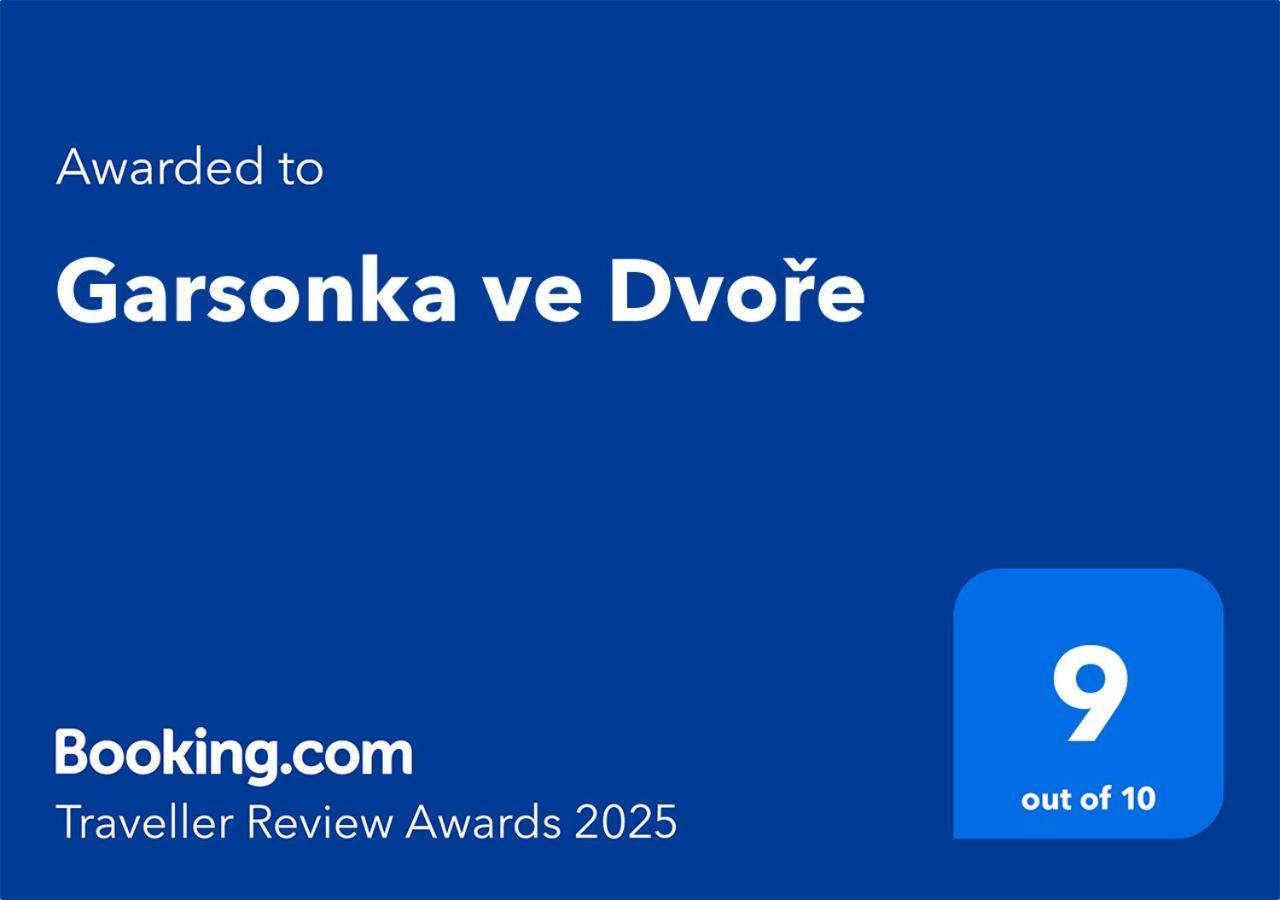 Garsonka Ve Dvore Dvur Kralove nad Labem Exterior photo